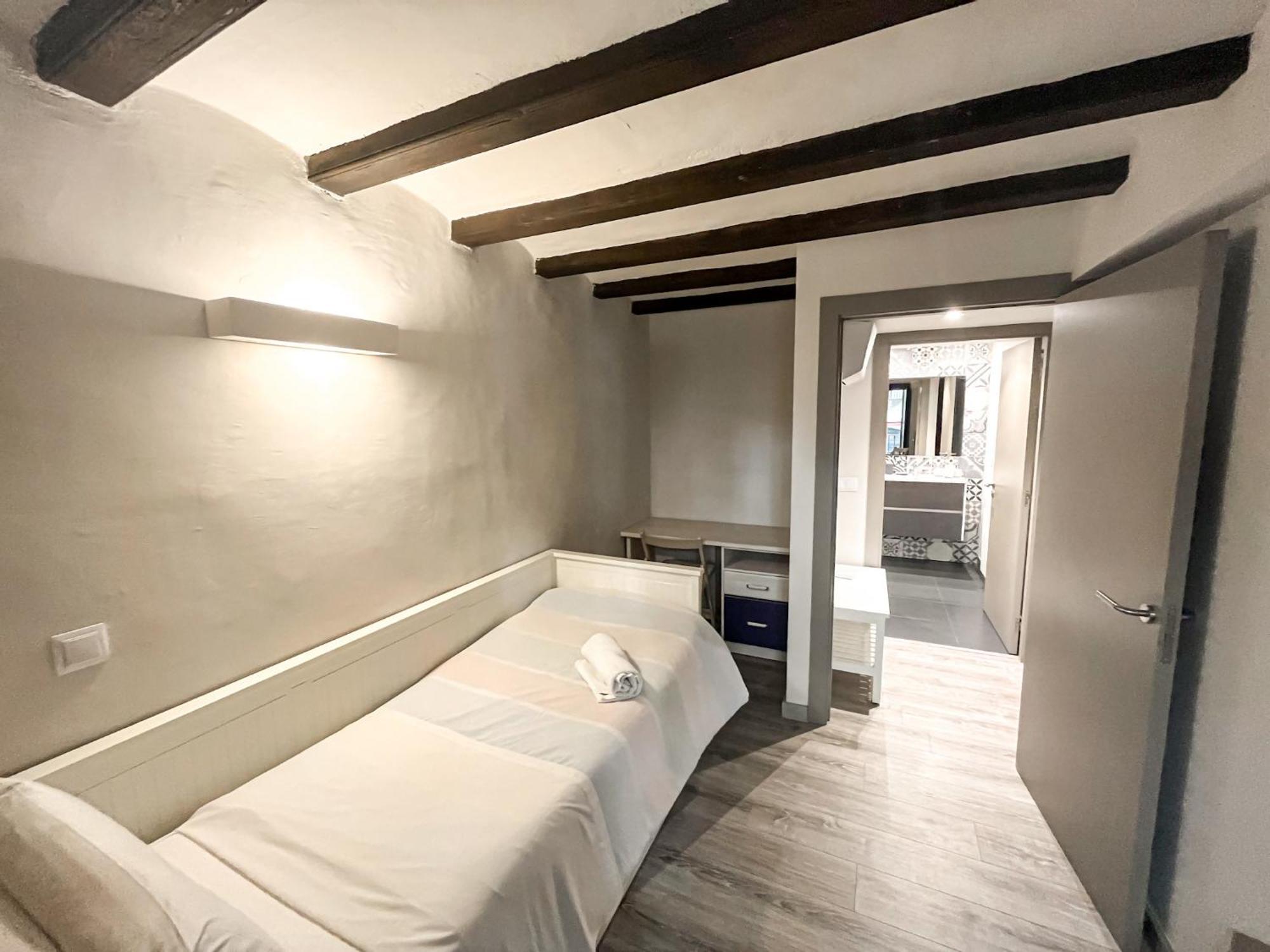 Old Town Duplex With Character Apartment Girona Exterior photo